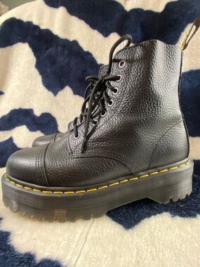 Dr. Martens Sinclair 9 Black Pisa Leather Quad Sole Lace-Up Platform Boots LA004